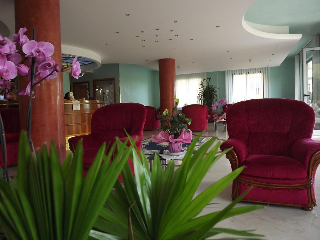 Hotel Cristina Chianciano Terme Exterior photo
