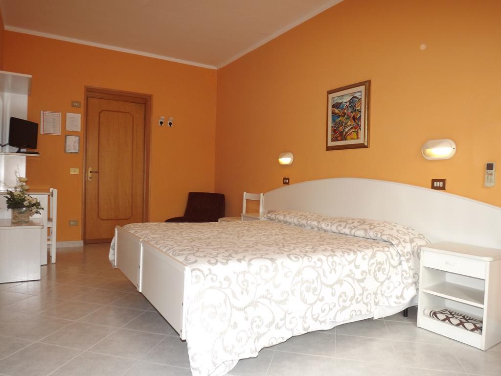 Hotel Cristina Chianciano Terme Exterior photo