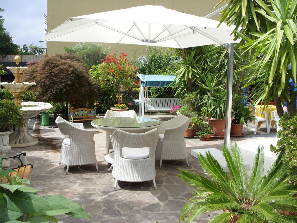 Hotel Cristina Chianciano Terme Exterior photo