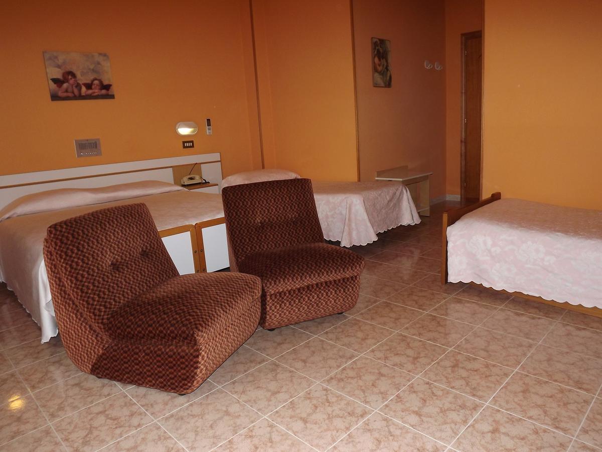 Hotel Cristina Chianciano Terme Exterior photo